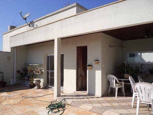 COND. HORTO DE SANTO ANTÔNIO - COBERTURA - AU 140m²