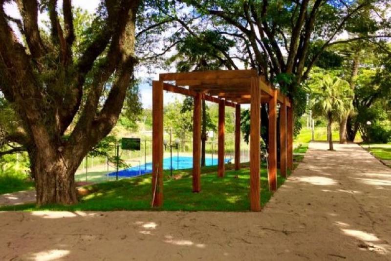CONDOMÍNIO BELLA VITTÁ - CURRUPIRA - AT 375m² - EXCELENTE TOPOGRAFIA
