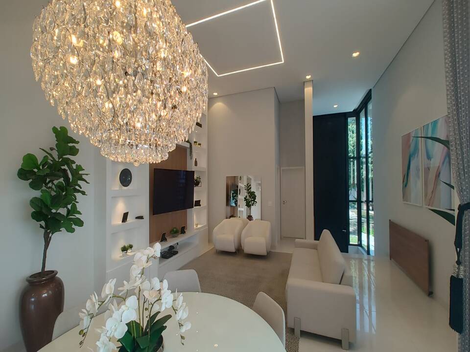 RESERVA DA SERRA - 3 SUÍTES - 4 VAGAS - AC 237m² - TÉRREA