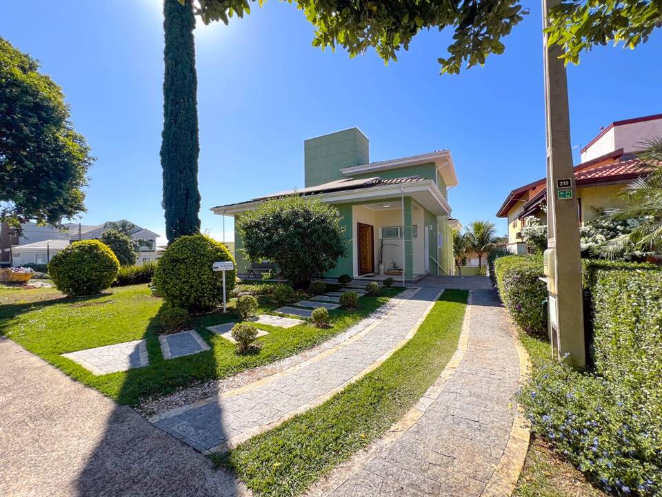 RESERVA DA SERRA - 4 SUÍTES - 4 VAGAS - AT 491m² - AC 393m²