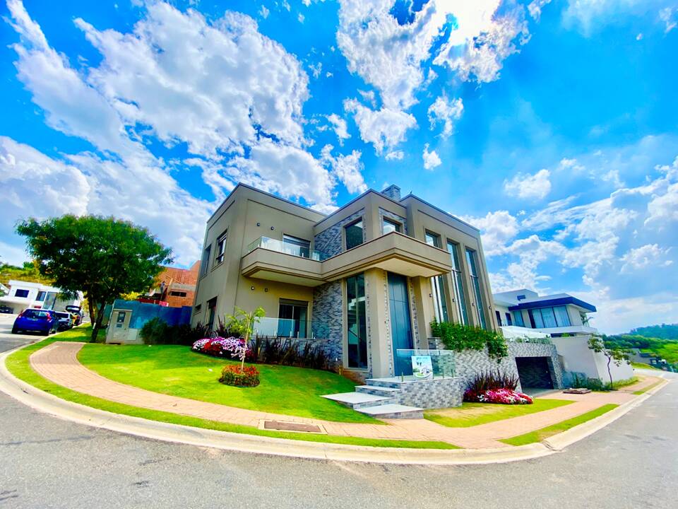 BRISAS JUNDIAÍ - AC 447m² - 4 SUÍTES - 6 VAGAS - ALTO PADRÃO