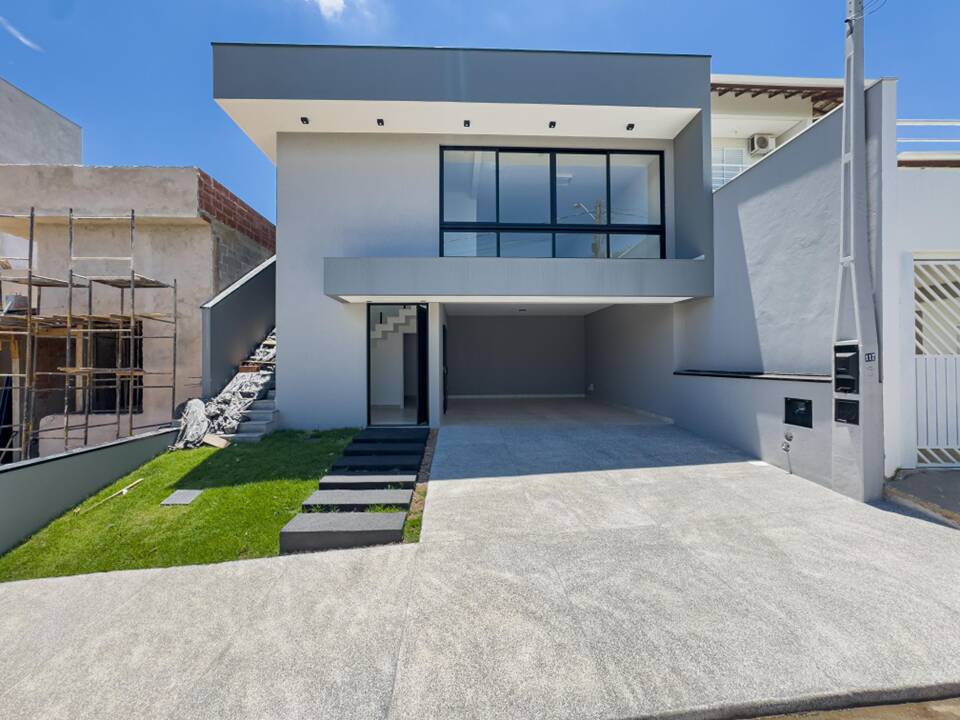 RESIDENCIAL DOS IPÊS - AT 250m² - AC 206m² - 3 DORMS. - 4 VAGAS