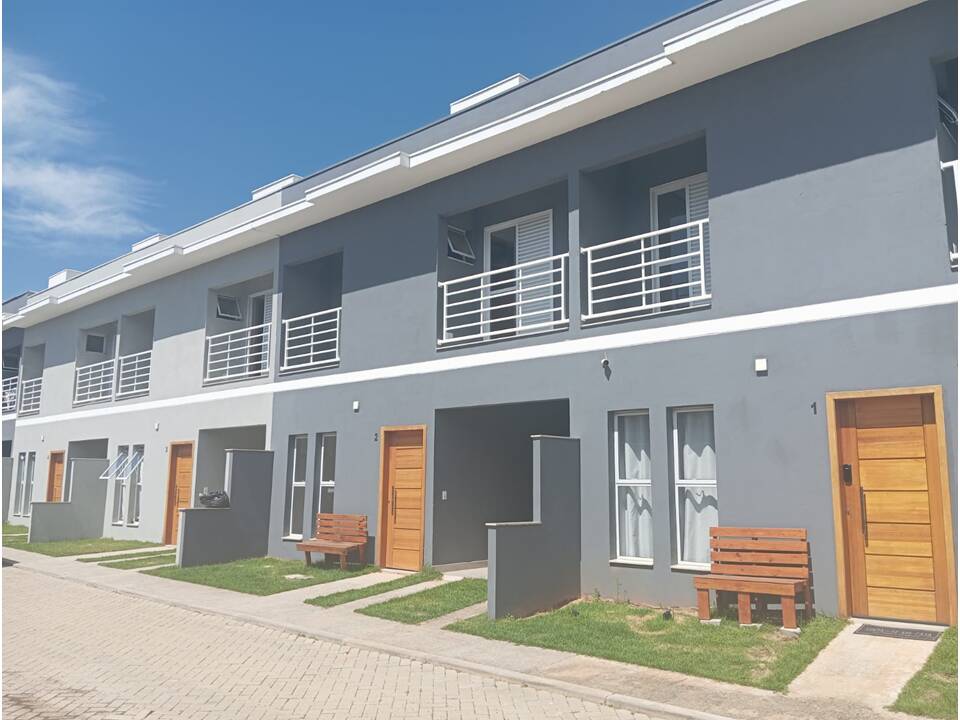 CONDOMÍNIO KATARINA - 3 DORMS. (SUÍTE) - 1 VAGA - NOVA