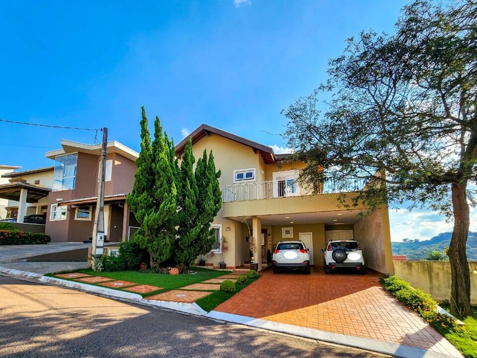 VILLAGE DAS FLORES - 5 DORMS. (3 SUÍTES) - 4 VAGAS - AT 337m² - AC 400m²