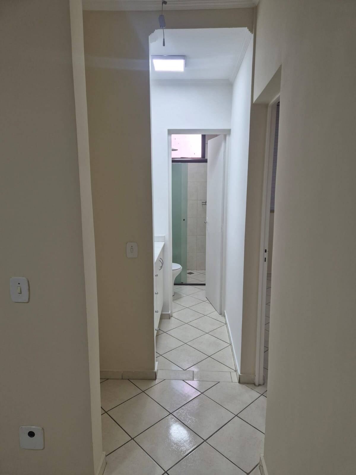 CHÁCARA DAS FLORES - JD. SAMAMBAIA - 2 DORMS. - 1 VAGA COBERTA - AU 57m²