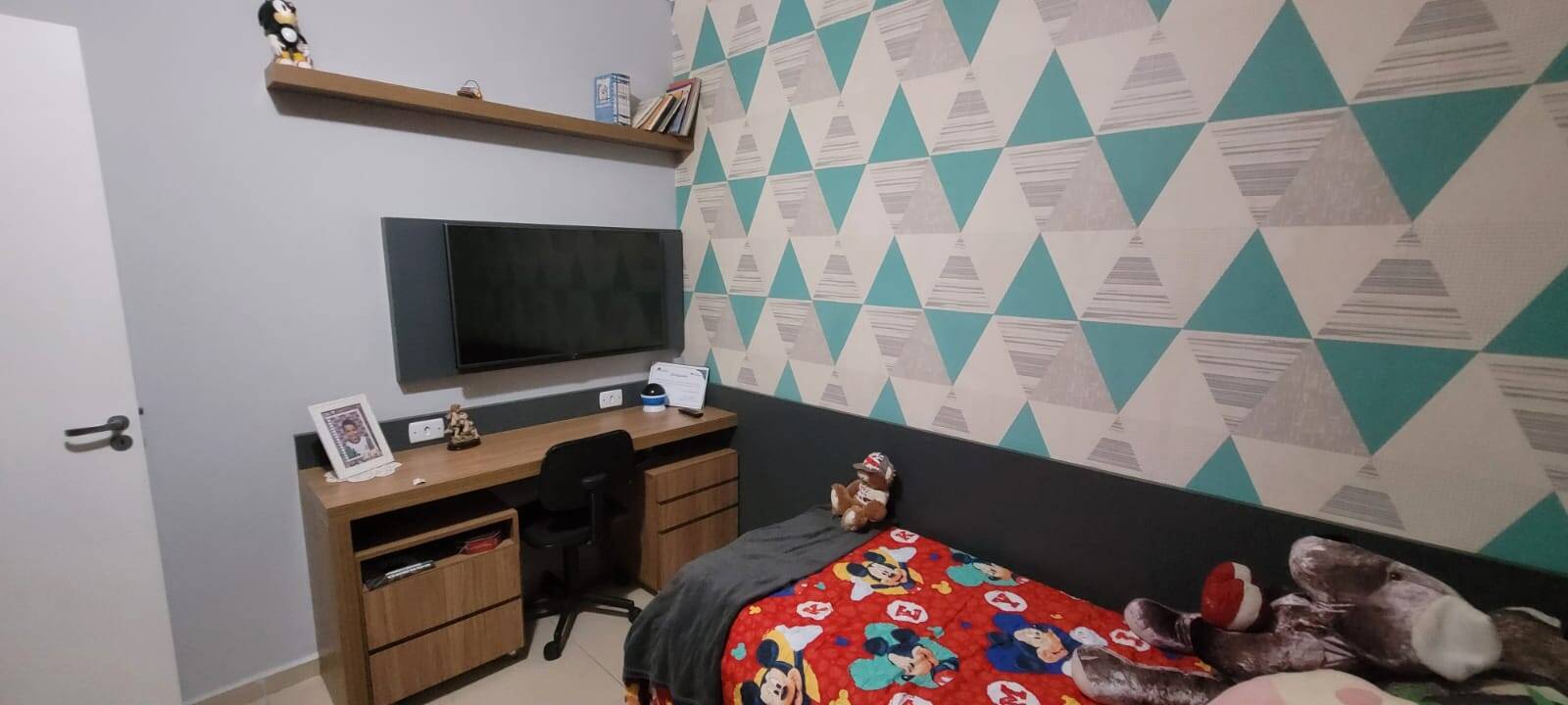 MORADA DO HORTO - 3 DORMS. (SUÍTE) - 4 VAGAS - AT 242m² - AC 180m²