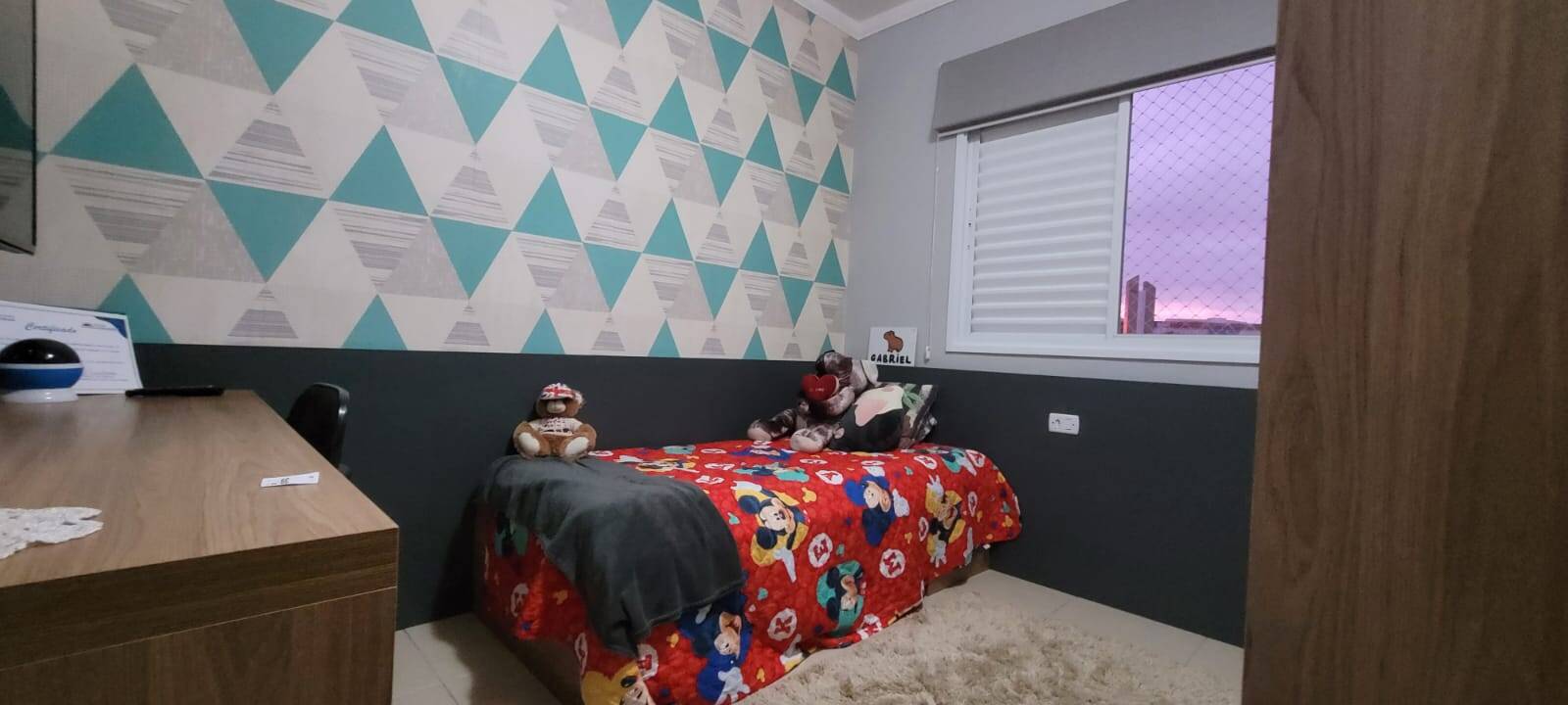 MORADA DO HORTO - 3 DORMS. (SUÍTE) - 4 VAGAS - AT 242m² - AC 180m²