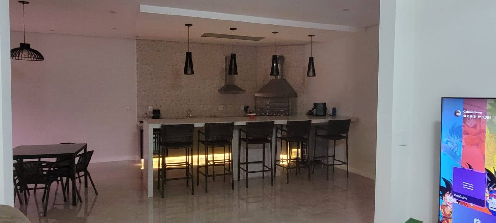 MORADA DO HORTO - 3 DORMS. (SUÍTE) - 4 VAGAS - AT 242m² - AC 180m²
