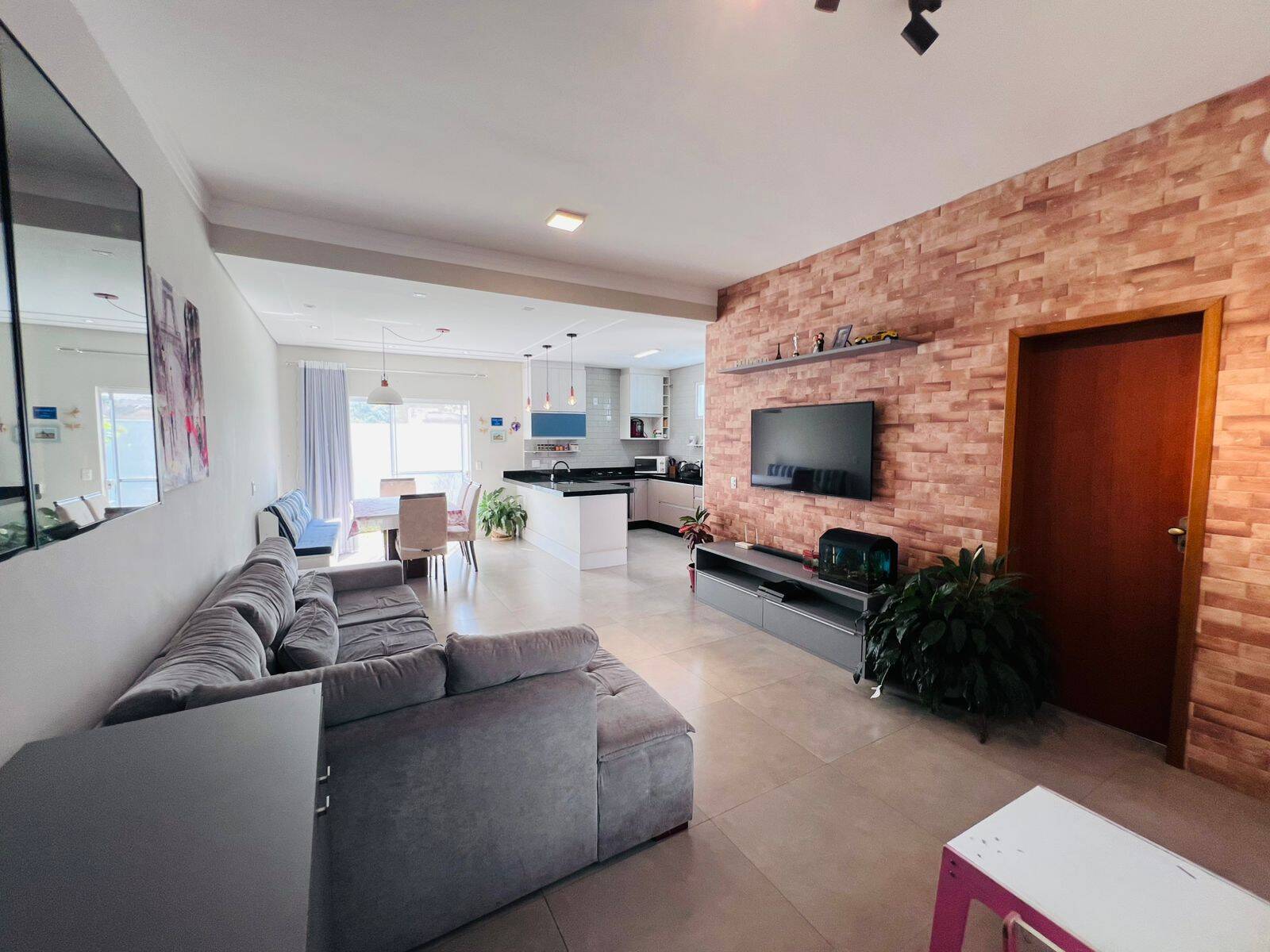 CONDOMÍNIO RESERVA DA MATA - AC 152m² - 3 DORMS. (SUÍTE) - 4 VAGAS