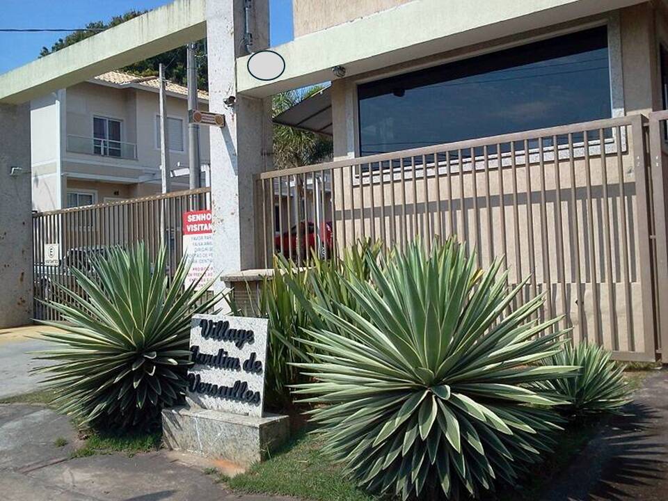 CONDOMÍNIO VILLAGE JARDIM DE VERSAILES - 3 DORMS. (SUÍTE) - 2 VAGAS