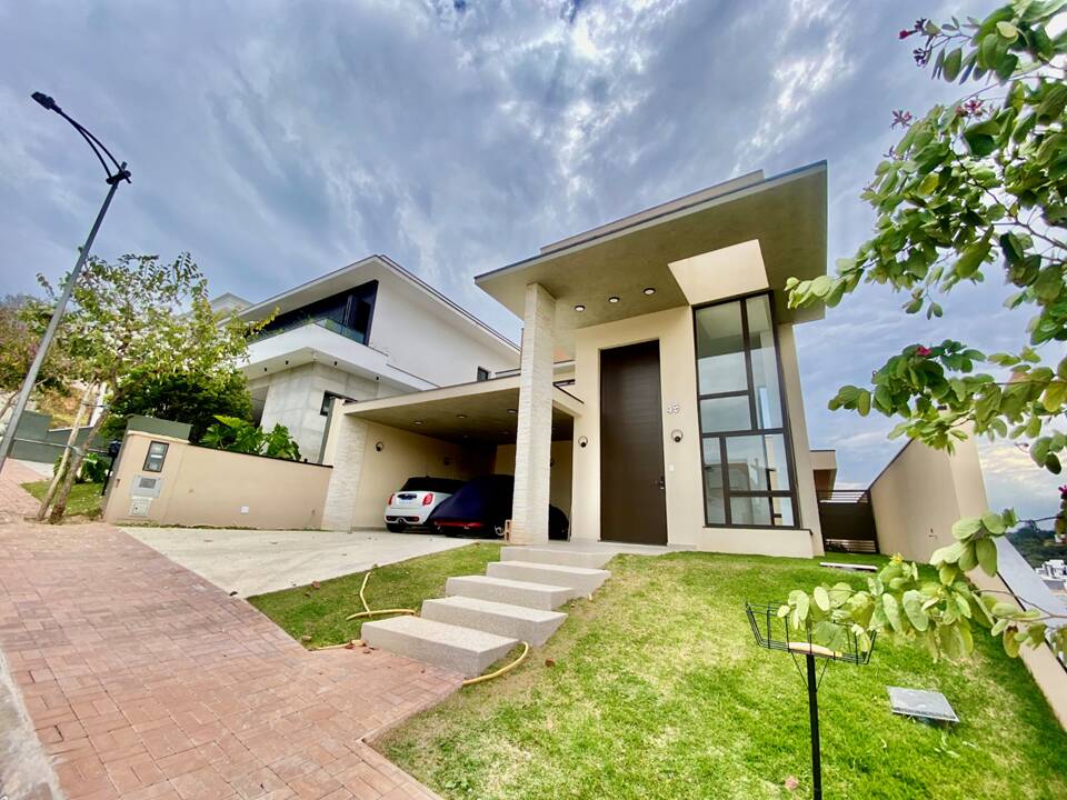 BRISAS JUNDIAÍ - CONDOMÍNIO - 3 SUÍTES - 4 VAGAS - AT 432m² - AC 241m²