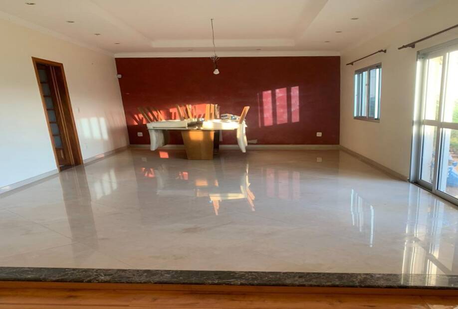 CONDOMÍNIO TERESA CRISTINA - AT 1.200m² - AC 423m² - 4 DORMS. - 6 VAGAS COB