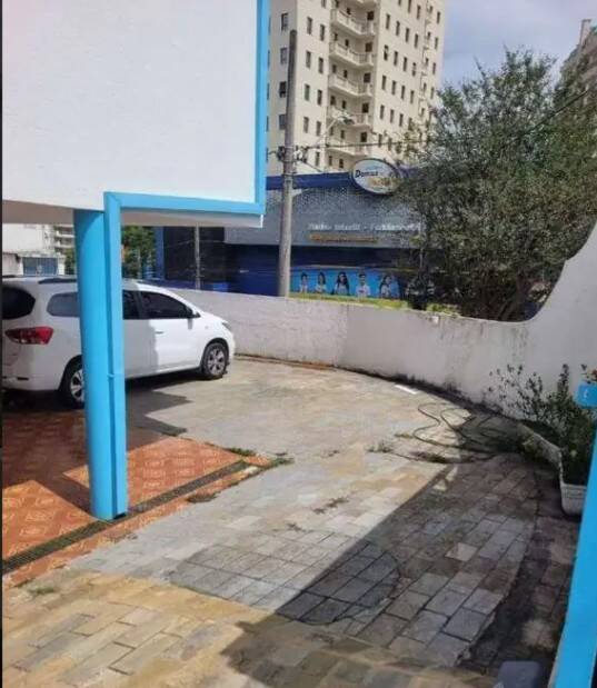 JARIDM ANA MARIA - AT 450m² - AC 311m² - 10 SALAS - 10 VAGAS
