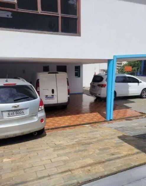 JARIDM ANA MARIA - AT 450m² - AC 311m² - 10 SALAS - 10 VAGAS