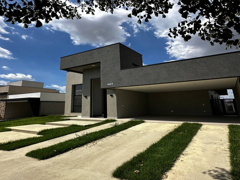 GRAN VILLE SÃO VENÂNCIO - 3 DORMS. (SUÍTE) - 4 VAGAS - AT 300m² - AC 220m²