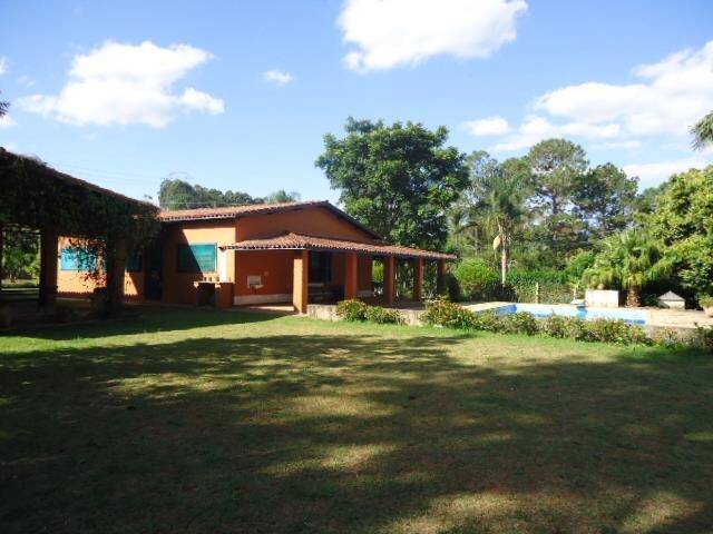 SÍTIO (171.500m²) COM BENFEITORIAS NO CAXAMBÚ