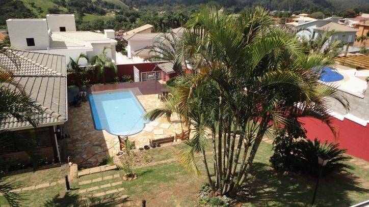 CASA EM CONDOMÍNIO