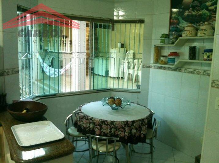 Casa à venda com 4 quartos, 295m² - Foto 17