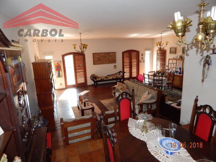 Casa, 3 quartos, 274 m² - Foto 1