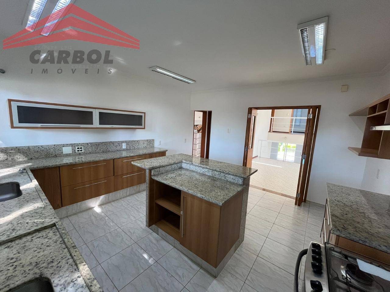 Casa de Condomínio para alugar com 4 quartos, 360m² - Foto 15
