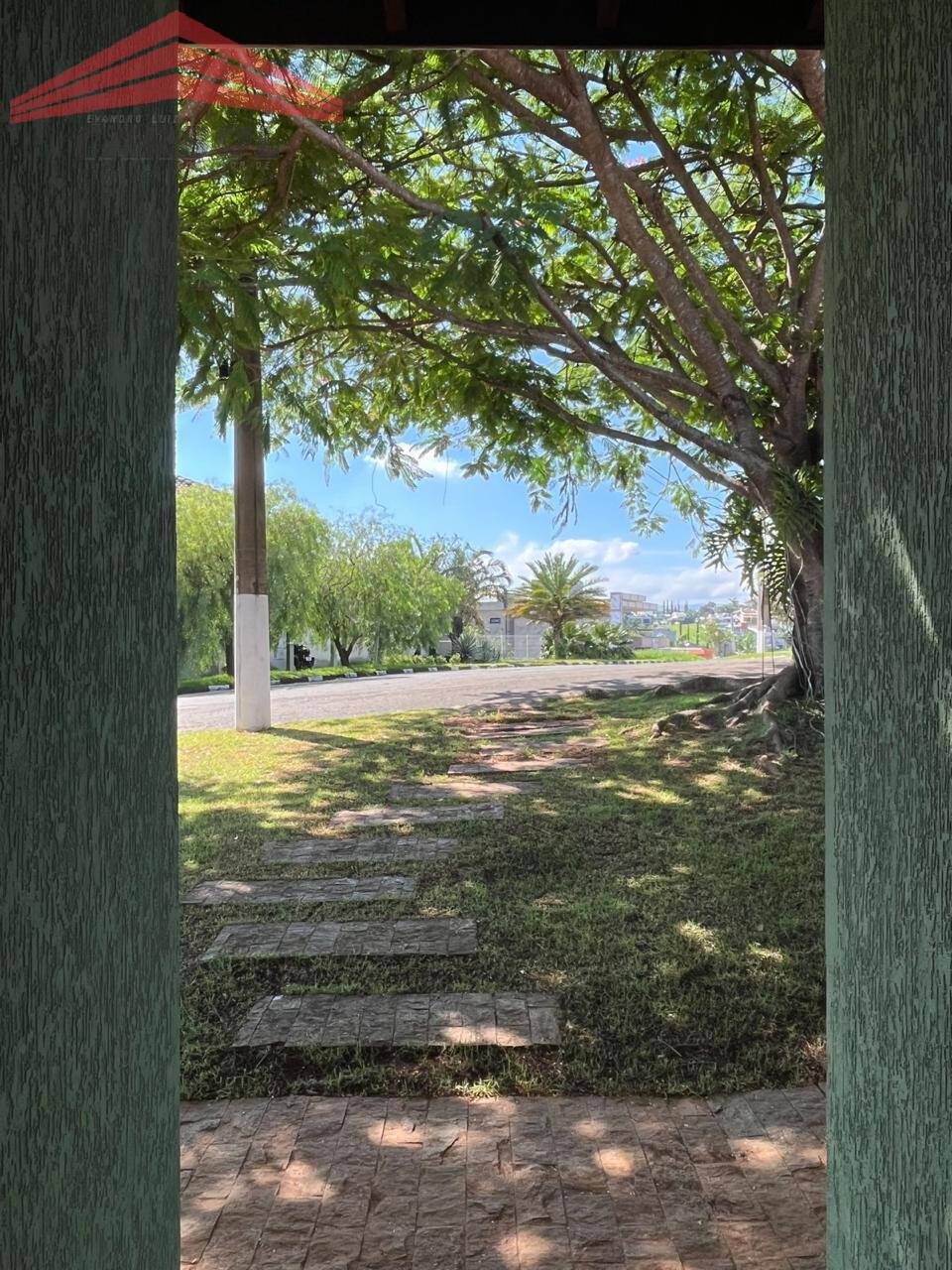 Casa de Condomínio para alugar com 4 quartos, 360m² - Foto 46