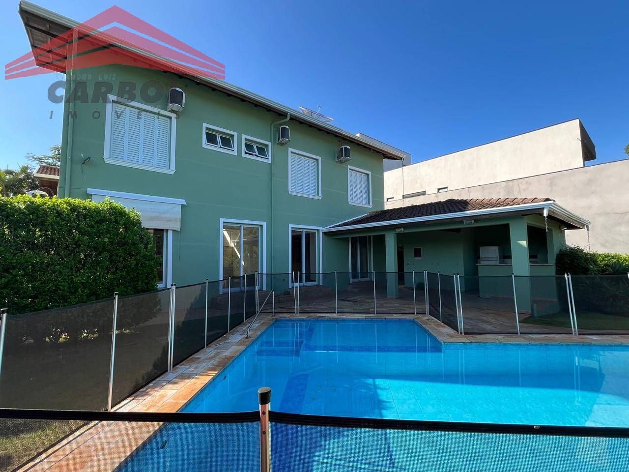 Casa de Condomínio para alugar com 4 quartos, 360m² - Foto 1