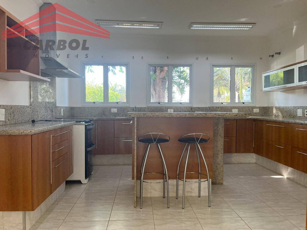 Casa de Condomínio para alugar com 4 quartos, 360m² - Foto 18