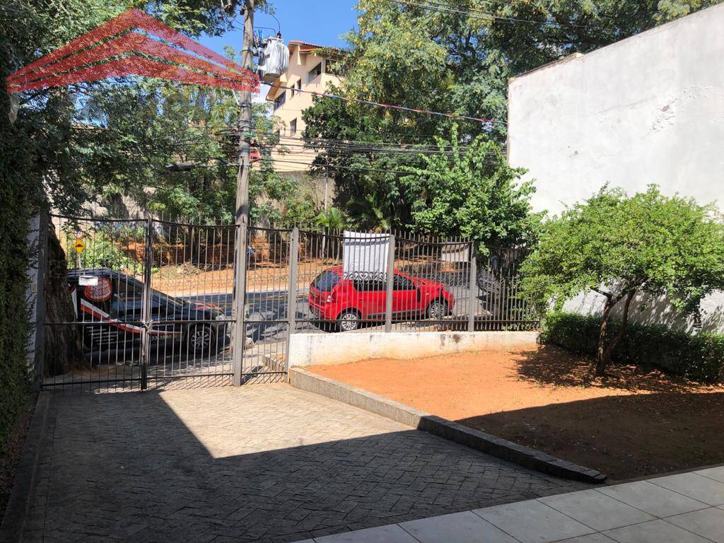 Casa à venda com 3 quartos, 203m² - Foto 1