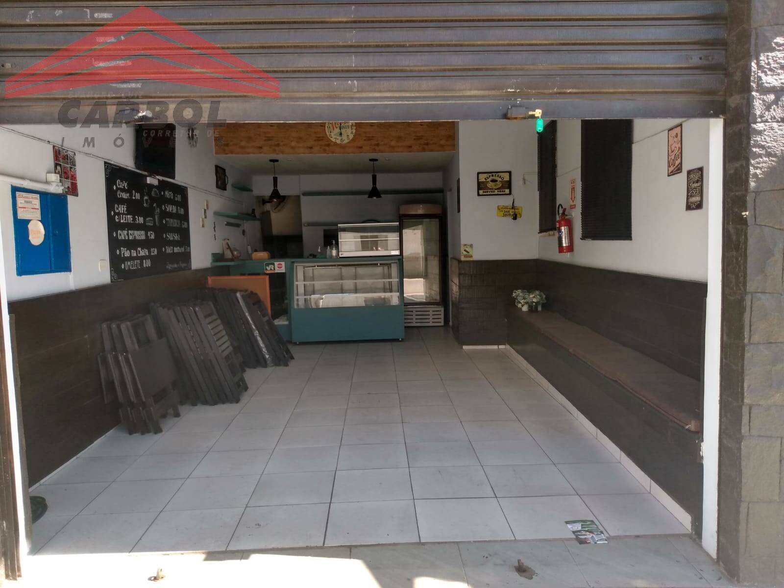 Casa à venda com 3 quartos, 194m² - Foto 2