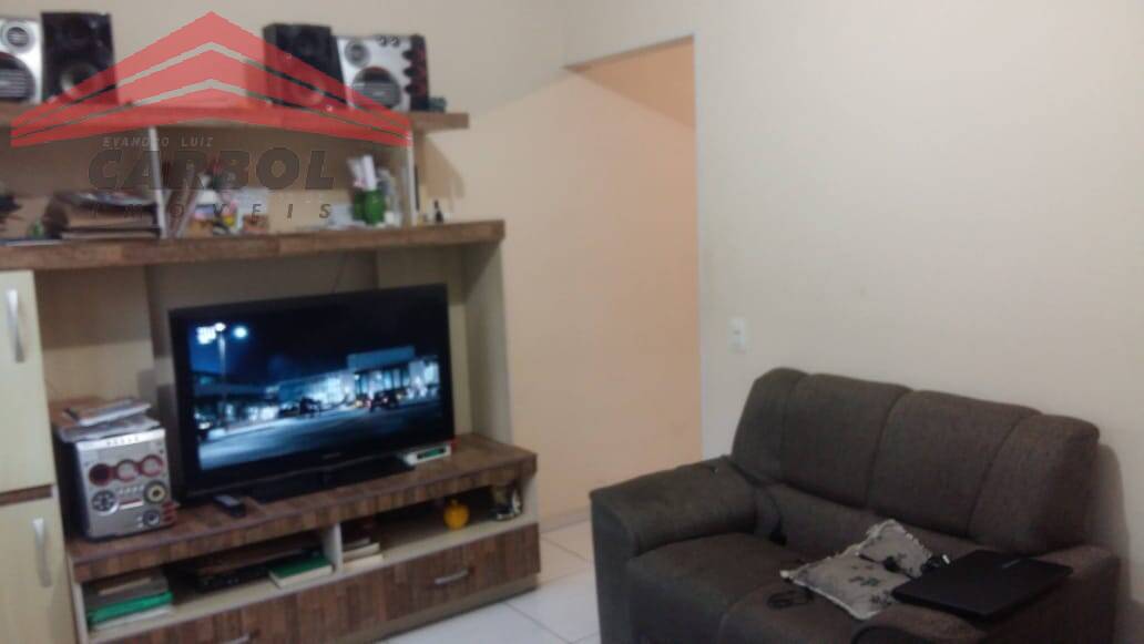 Casa à venda com 3 quartos, 80m² - Foto 1