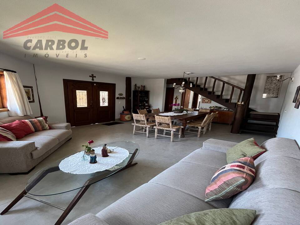 Casa de Condomínio à venda com 3 quartos, 216m² - Foto 2