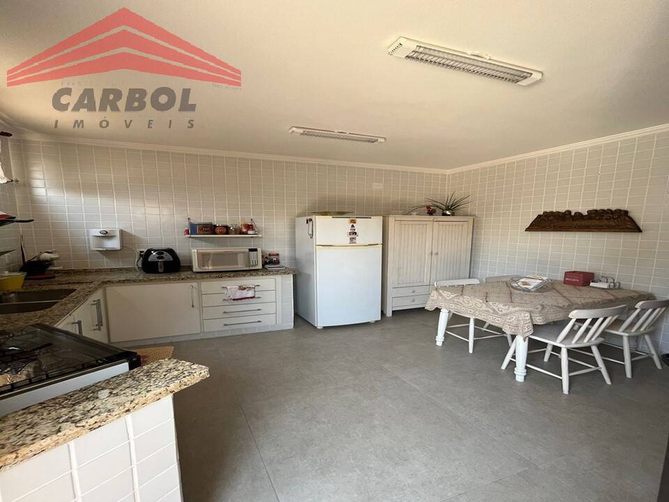 Casa de Condomínio à venda com 3 quartos, 216m² - Foto 4