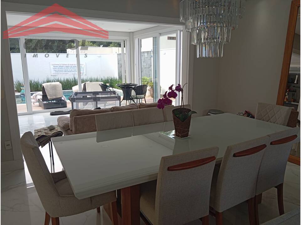 Casa de Condomínio à venda e aluguel com 3 quartos, 350m² - Foto 1