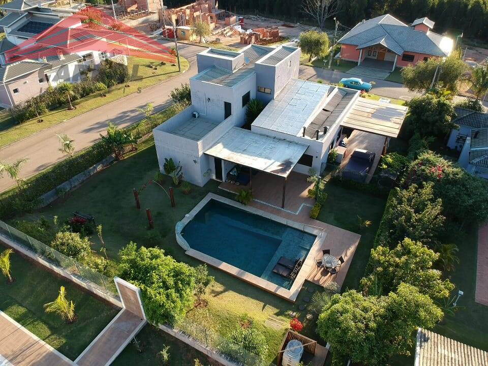 Casa de Condomínio à venda com 4 quartos, 405m² - Foto 1