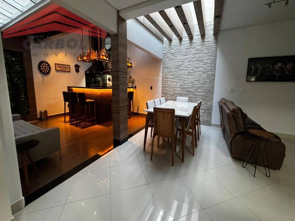 Casa de Condomínio à venda com 4 quartos, 240m² - Foto 2