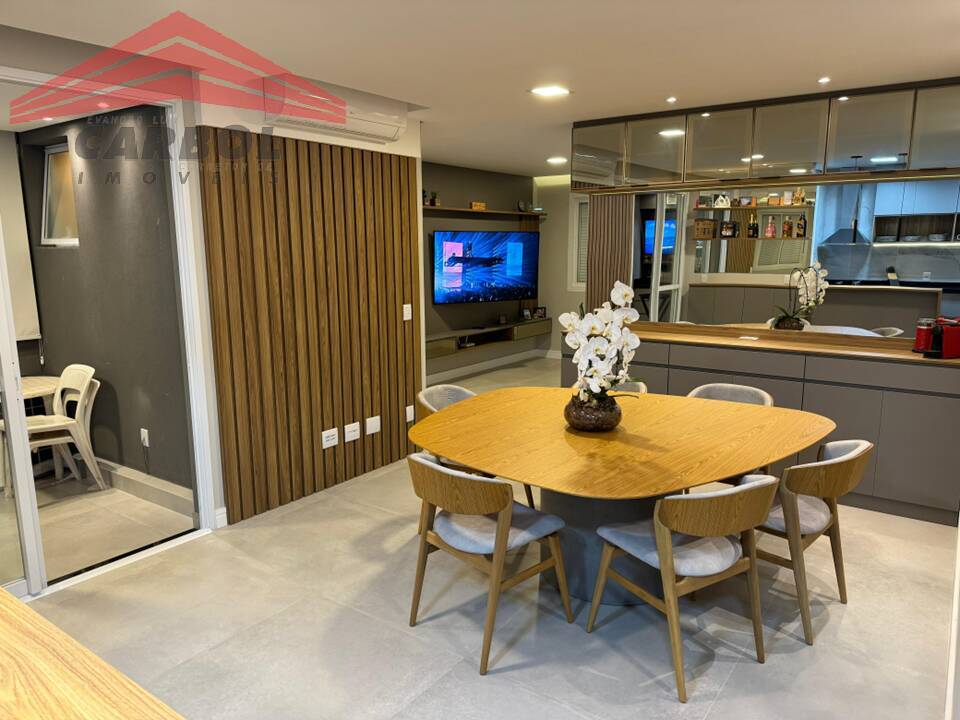 Apartamento à venda com 2 quartos, 82m² - Foto 2