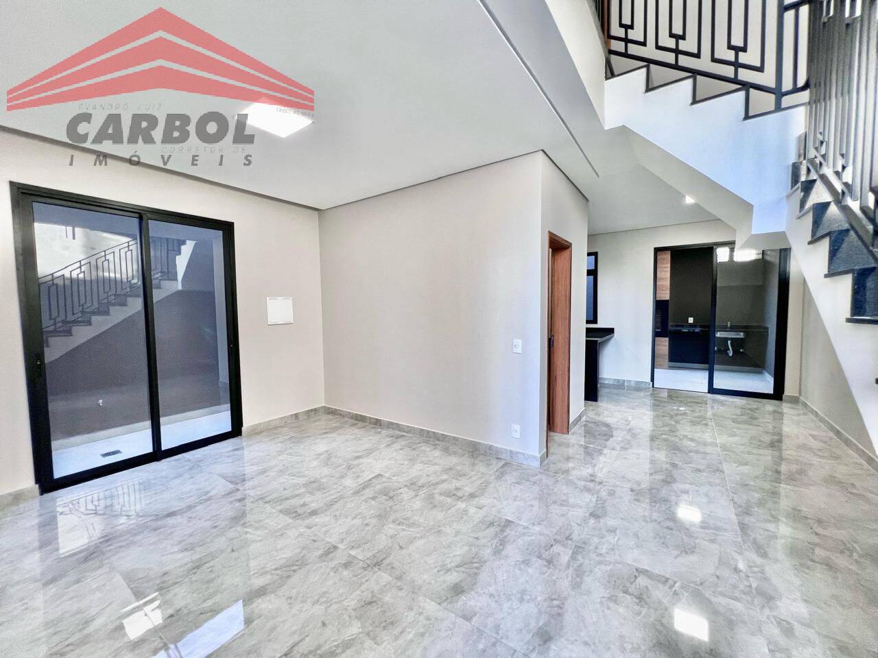 Casa de Condomínio à venda com 3 quartos, 150m² - Foto 1
