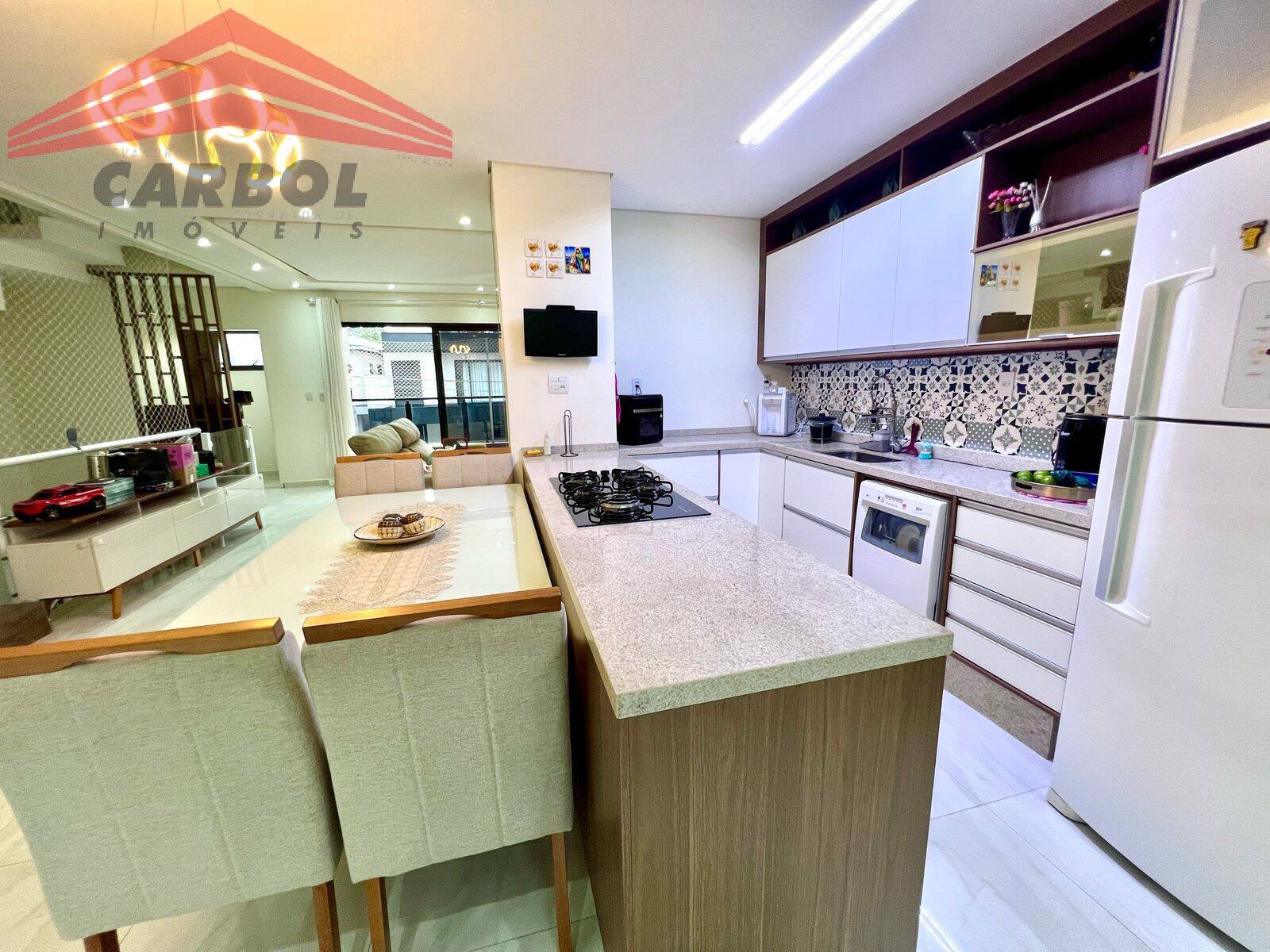 Casa de Condomínio à venda com 3 quartos, 210m² - Foto 6