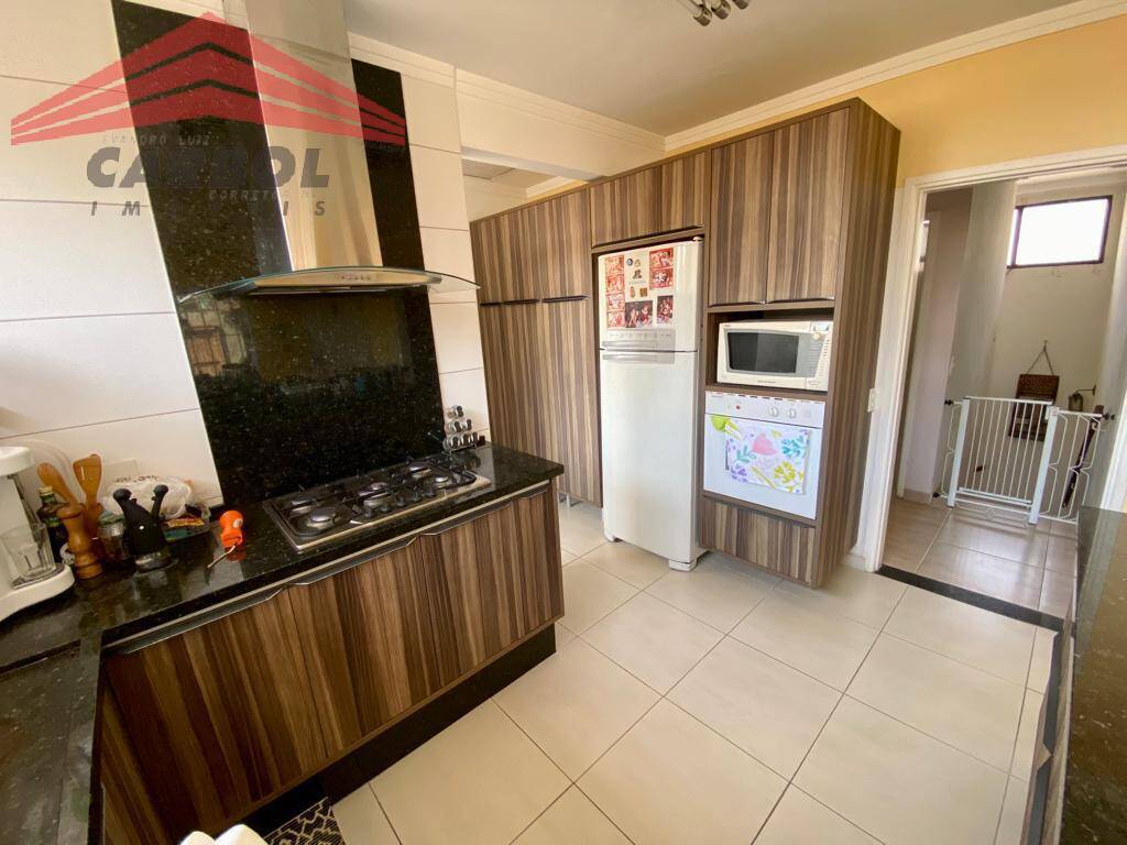 Casa, 3 quartos, 300 m² - Foto 9
