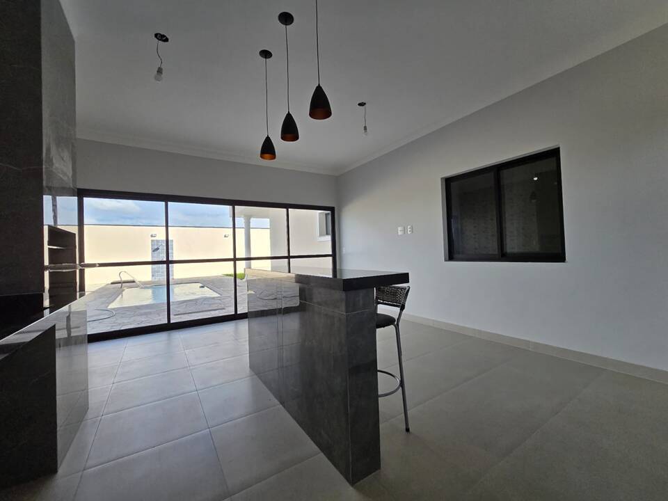 COND. CAMBARAH - JARINÚ - AT 500m² - AC 240m² - 3 DORMS. (SUITE) - 4 VAGAS