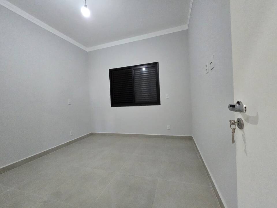 COND. CAMBARAH - JARINÚ - AT 500m² - AC 240m² - 3 DORMS. (SUITE) - 4 VAGAS