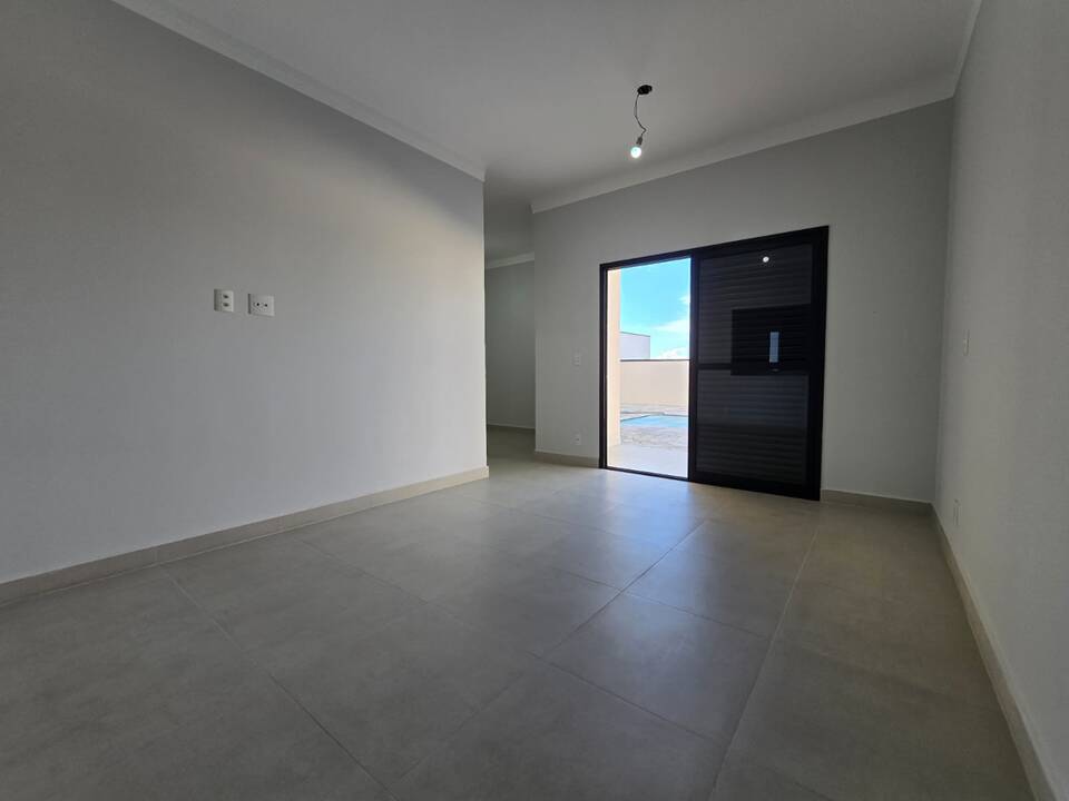 COND. CAMBARAH - JARINÚ - AT 500m² - AC 240m² - 3 DORMS. (SUITE) - 4 VAGAS