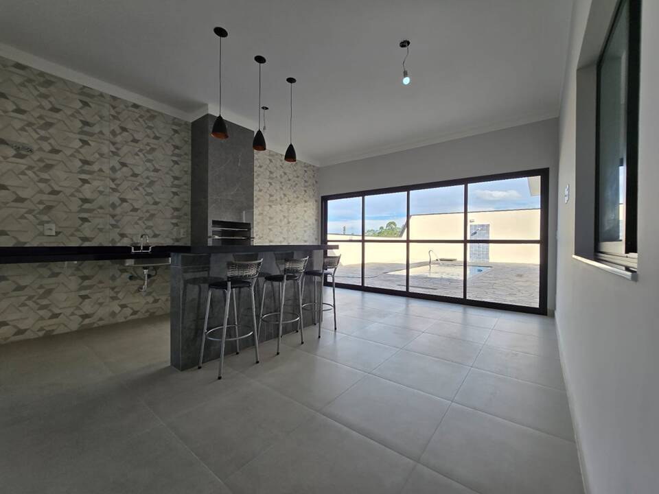 COND. CAMBARAH - JARINÚ - AT 500m² - AC 240m² - 3 DORMS. (SUITE) - 4 VAGAS