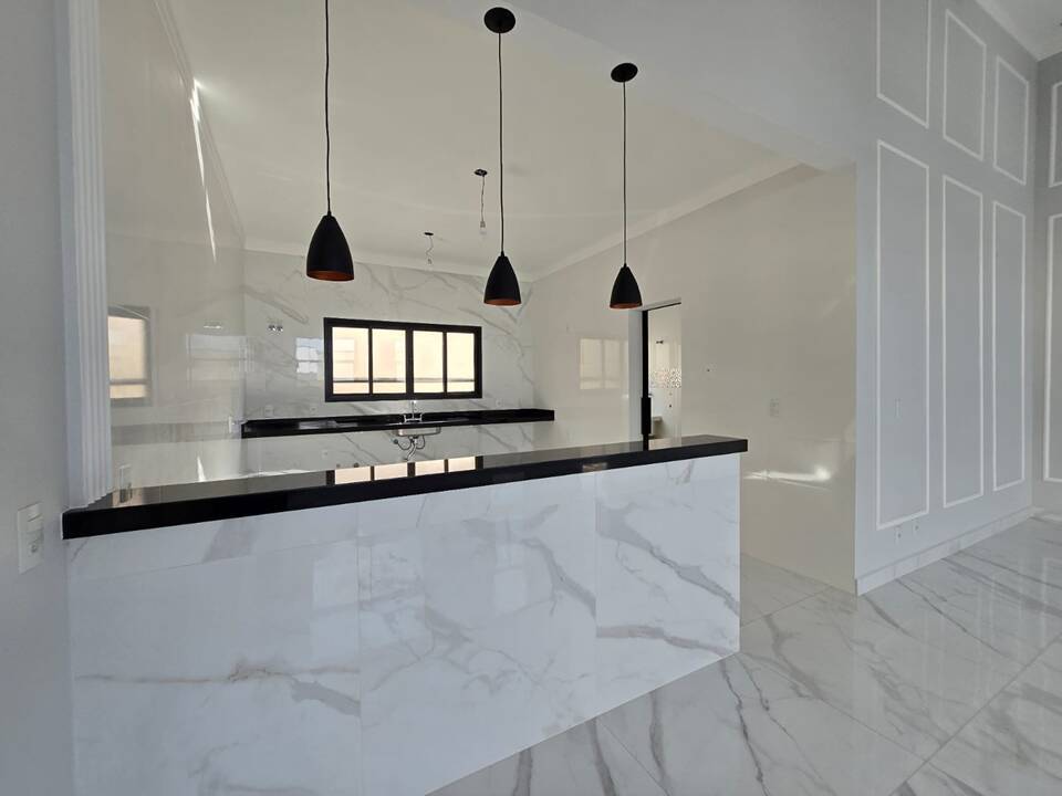 COND. CAMBARAH - JARINÚ - AT 500m² - AC 240m² - 3 DORMS. (SUITE) - 4 VAGAS