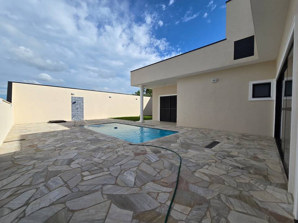 COND. CAMBARAH - JARINÚ - AT 500m² - AC 240m² - 3 DORMS. (SUITE) - 4 VAGAS