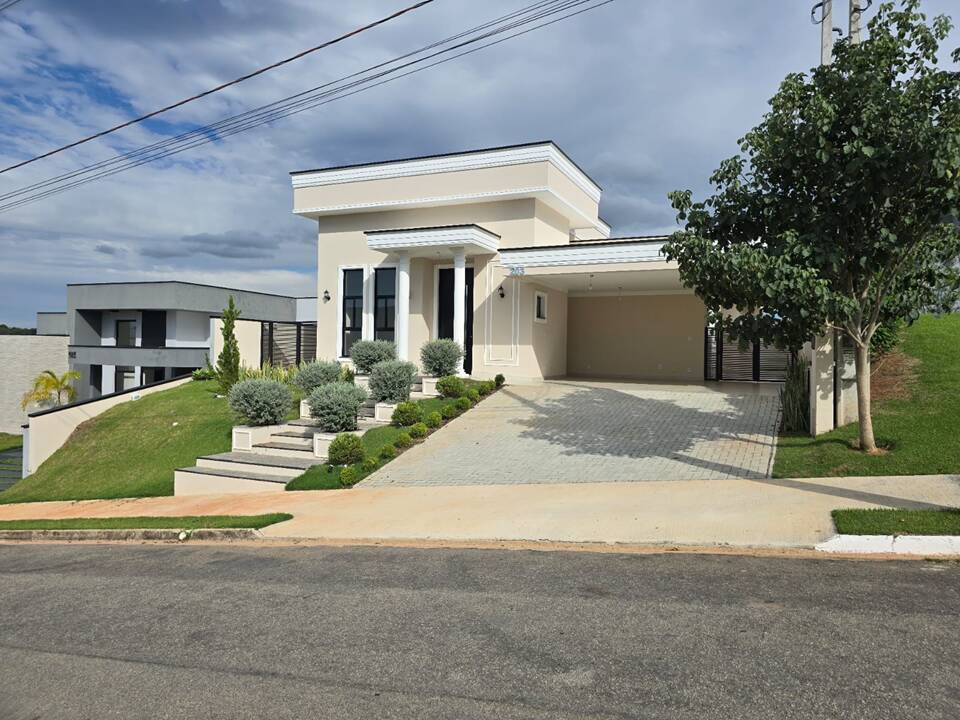 COND. CAMBARAH - JARINÚ - AT 500m² - AC 240m² - 3 DORMS. (SUITE) - 4 VAGAS