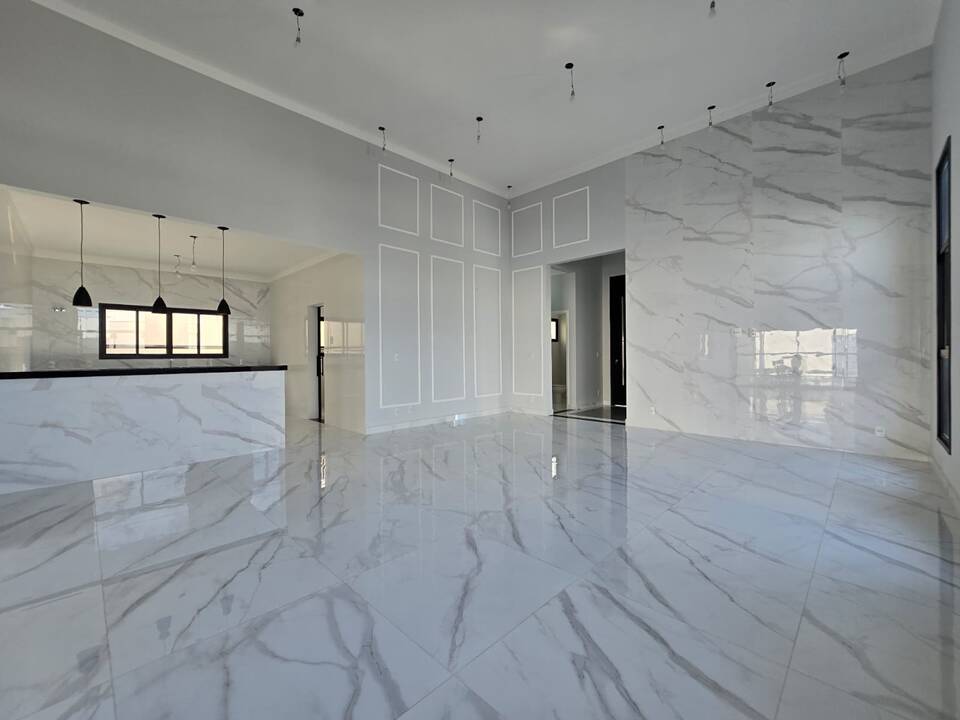 COND. CAMBARAH - JARINÚ - AT 500m² - AC 240m² - 3 DORMS. (SUITE) - 4 VAGAS