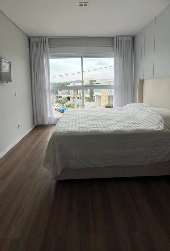 COND. RESERVA DA MATA - 3 DORMS. (SUÍTE) - 4 VAGAS - PERMUTA P/ APTO.