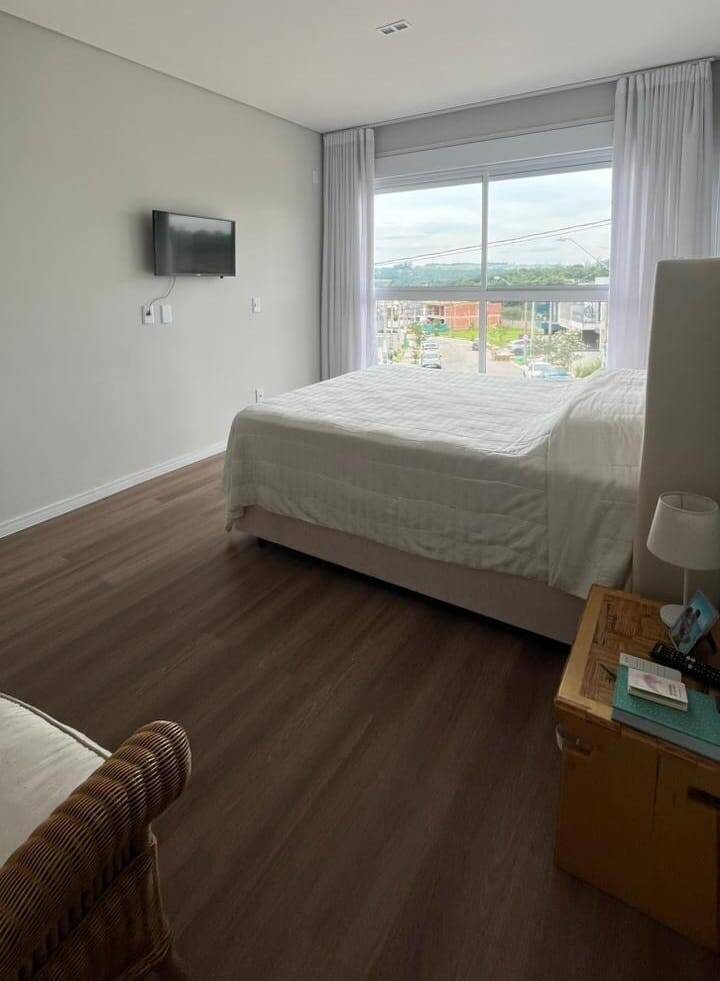 COND. RESERVA DA MATA - 3 DORMS. (SUÍTE) - 4 VAGAS - PERMUTA P/ APTO.