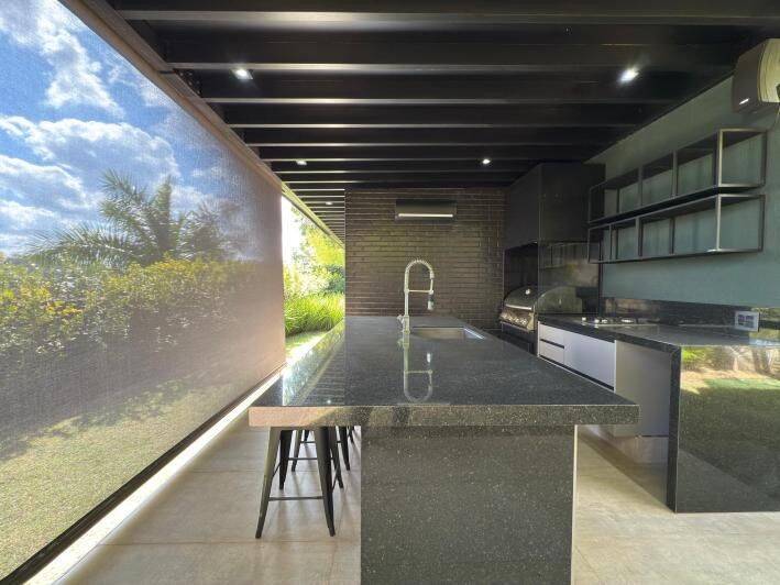 VEDUTA BLUE - SOBRADO ALTO PADRÃO - 2 SUÍTES - 4 VAGAS - AC 250m²